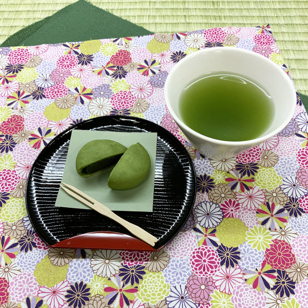 新発売！新茶のお供に！濃厚茶々まんじゅうはいかがでしょうか。