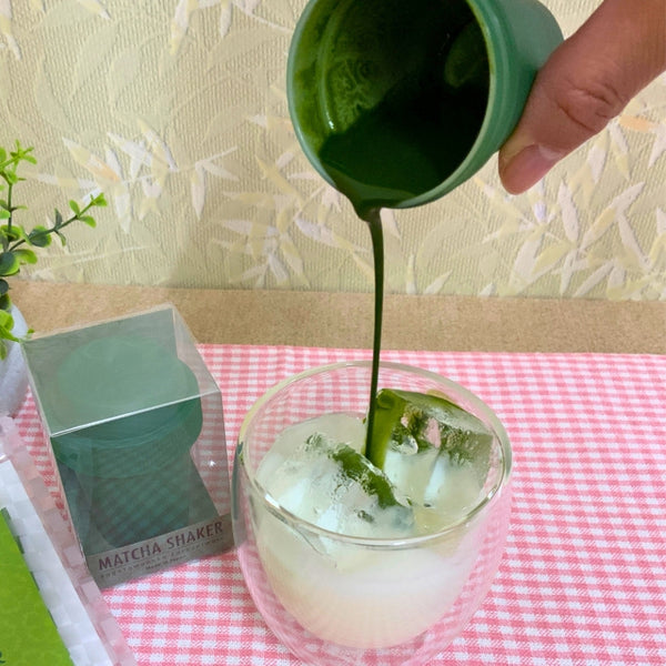 お土産におすすめ。「抹茶シェイカー＆抹茶喫茶去セット」