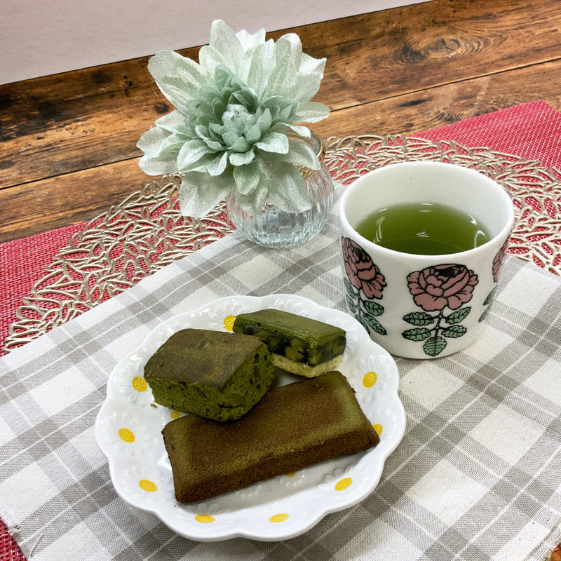[From Shizuoka Kakegawa Kikugawa] Most popular deep steamed green tea moment &amp; MatchaSweetsBOX set