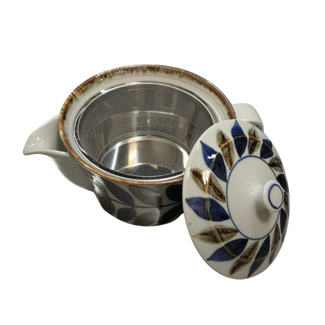 Hasami ware karakusa pot with stainless steel filter 275ml