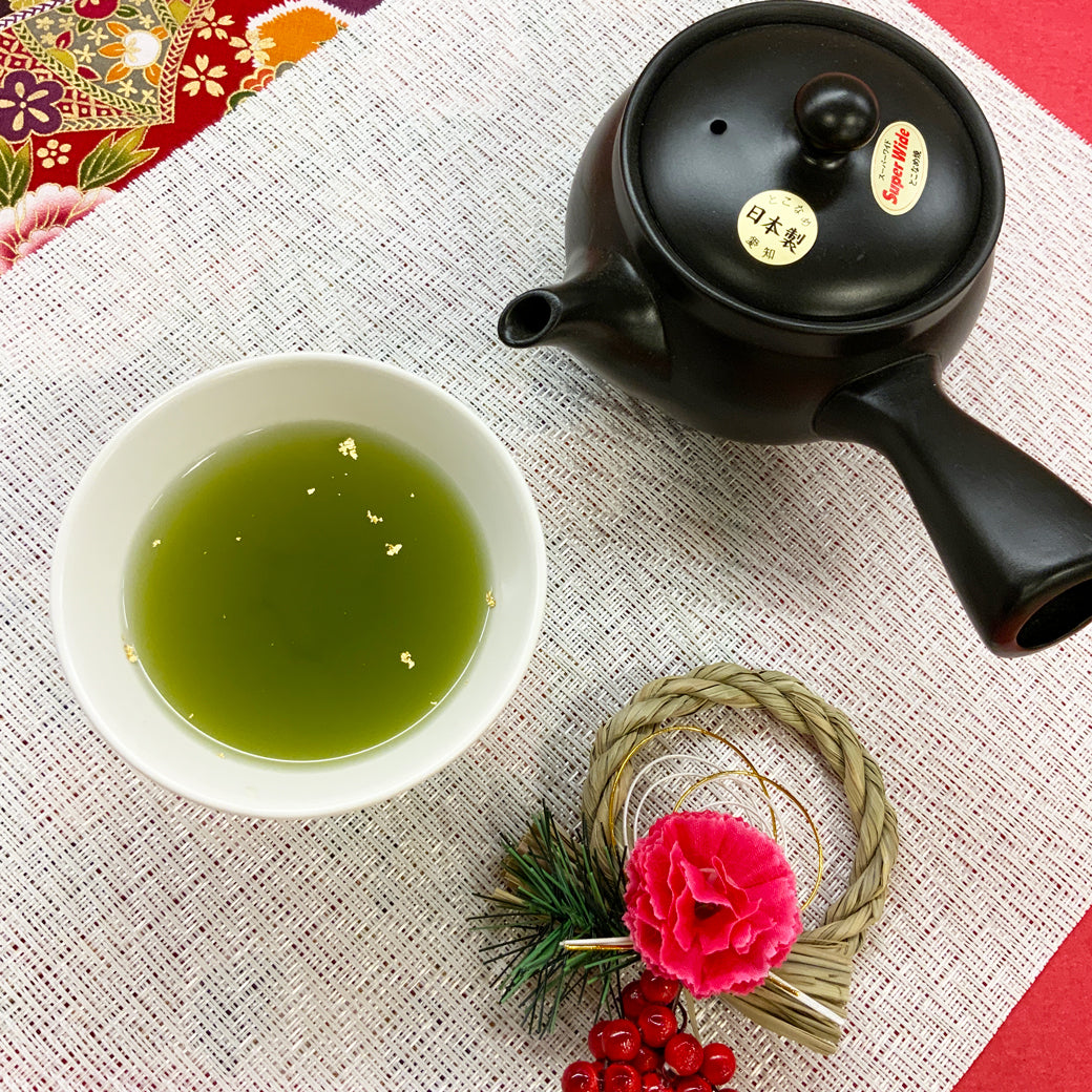 Deep-steamed green tea with gold leaf “Haku no Hana” & Genmaicha with lucky beans “Fukucha” set